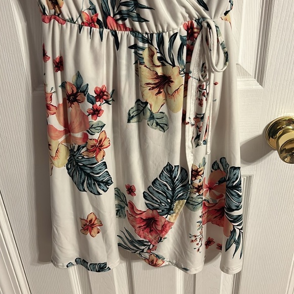 Faux wrap dress, size medium. - Picture 3 of 3